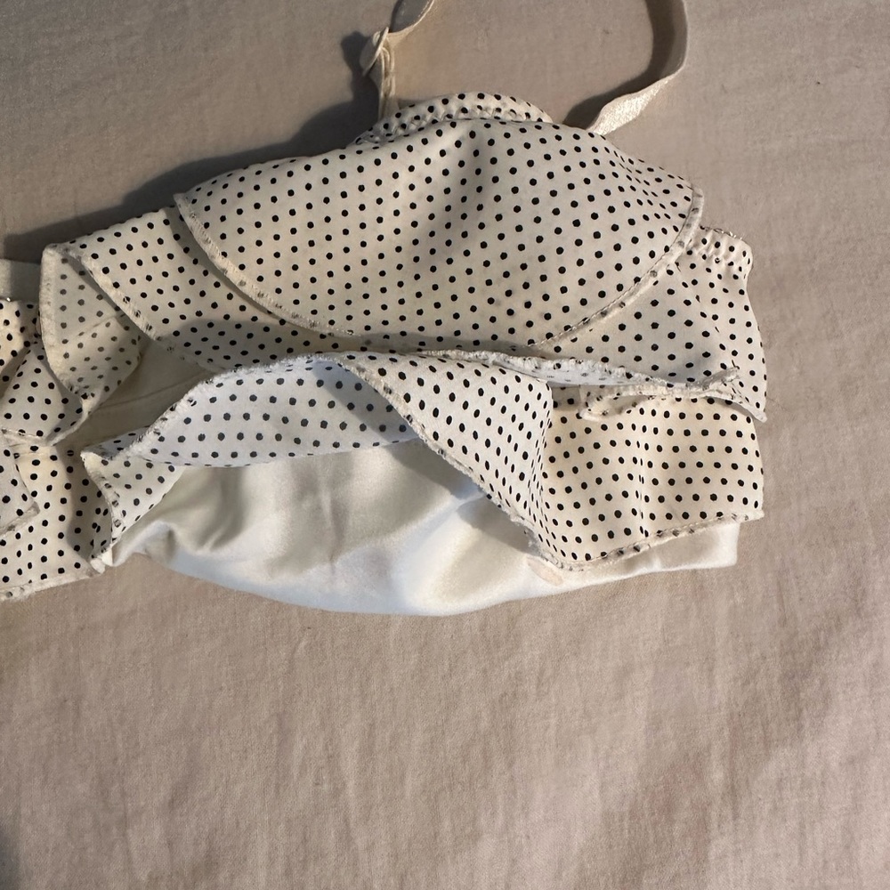 NWOT- Ruffle Bra - B34 - Picture 2 of 3